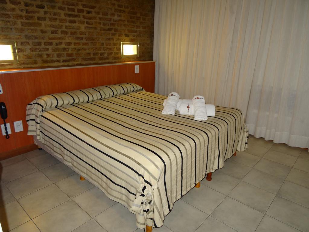 Hotel Necof Rosario Pokoj fotografie