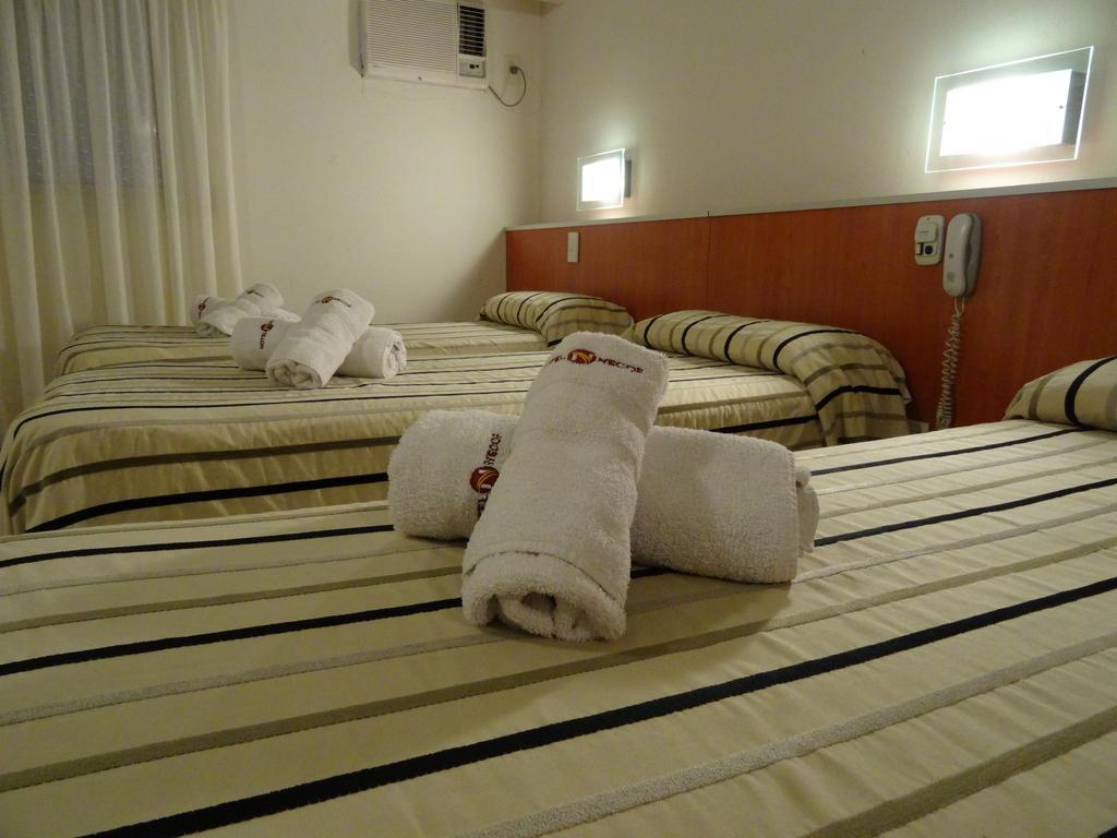 Hotel Necof Rosario Pokoj fotografie